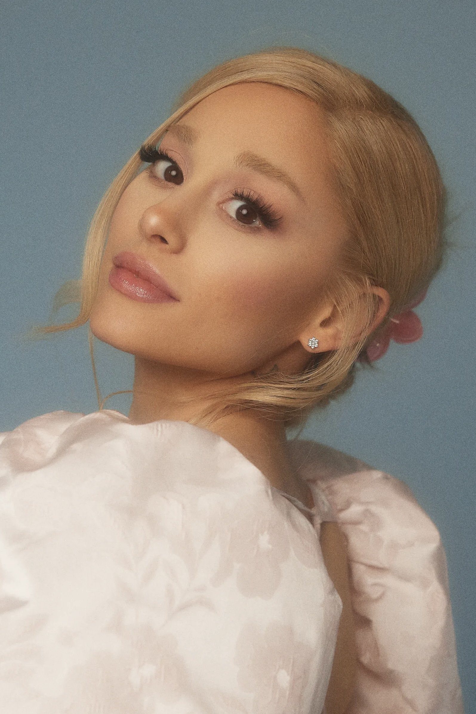A headshot of Ariana Grande.