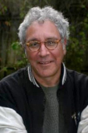 A headshot of Paul Shapiro.