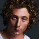 Official headshot photo of person: Jeremy Allen White.